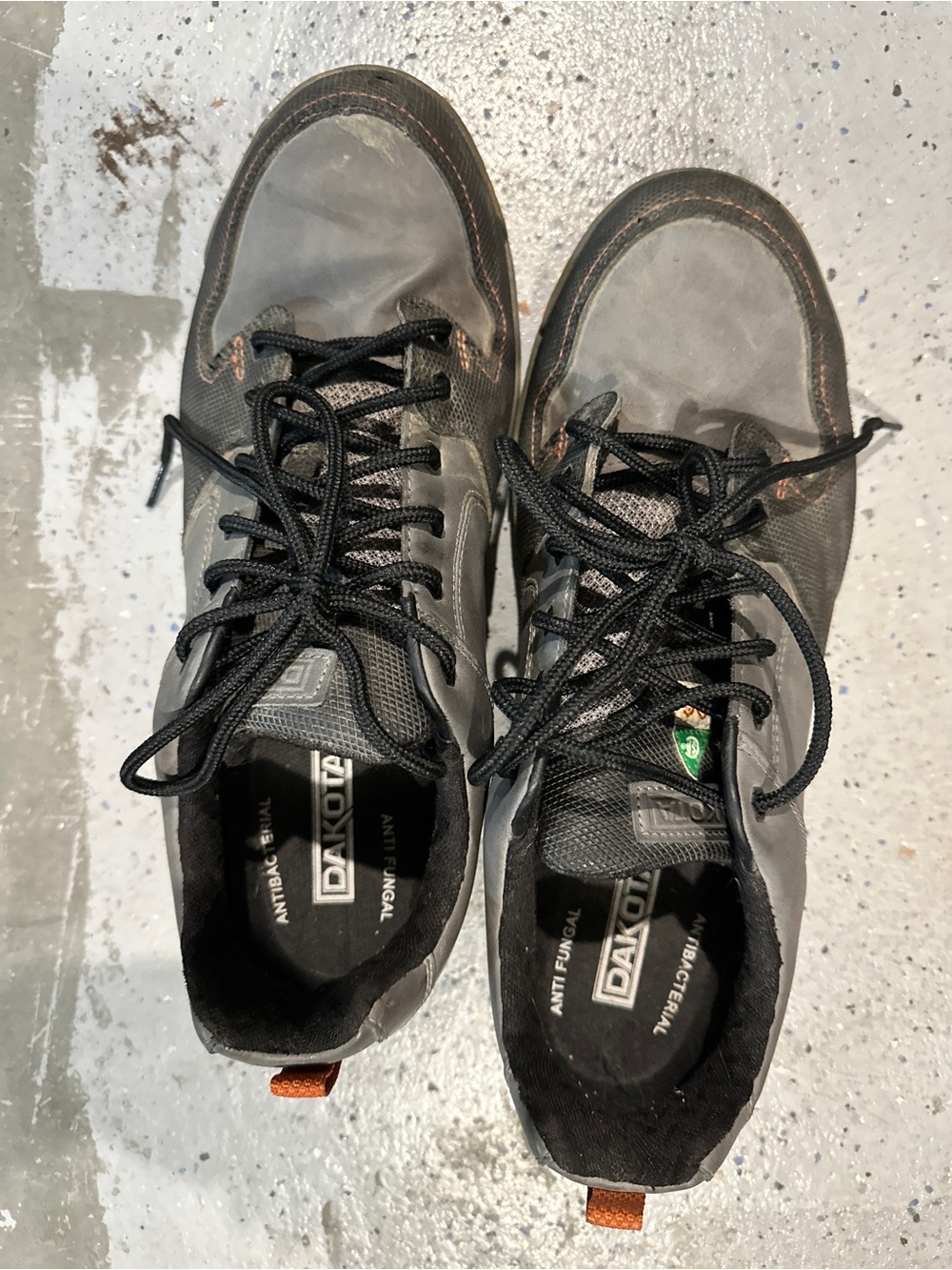 Dakota Menβs Gray Low-Top CSA steel toe